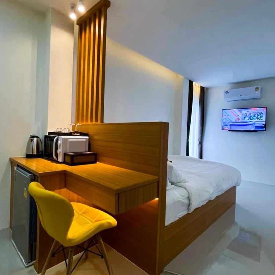 Tj Boutique Hotel Uthai Thani Exteriör bild