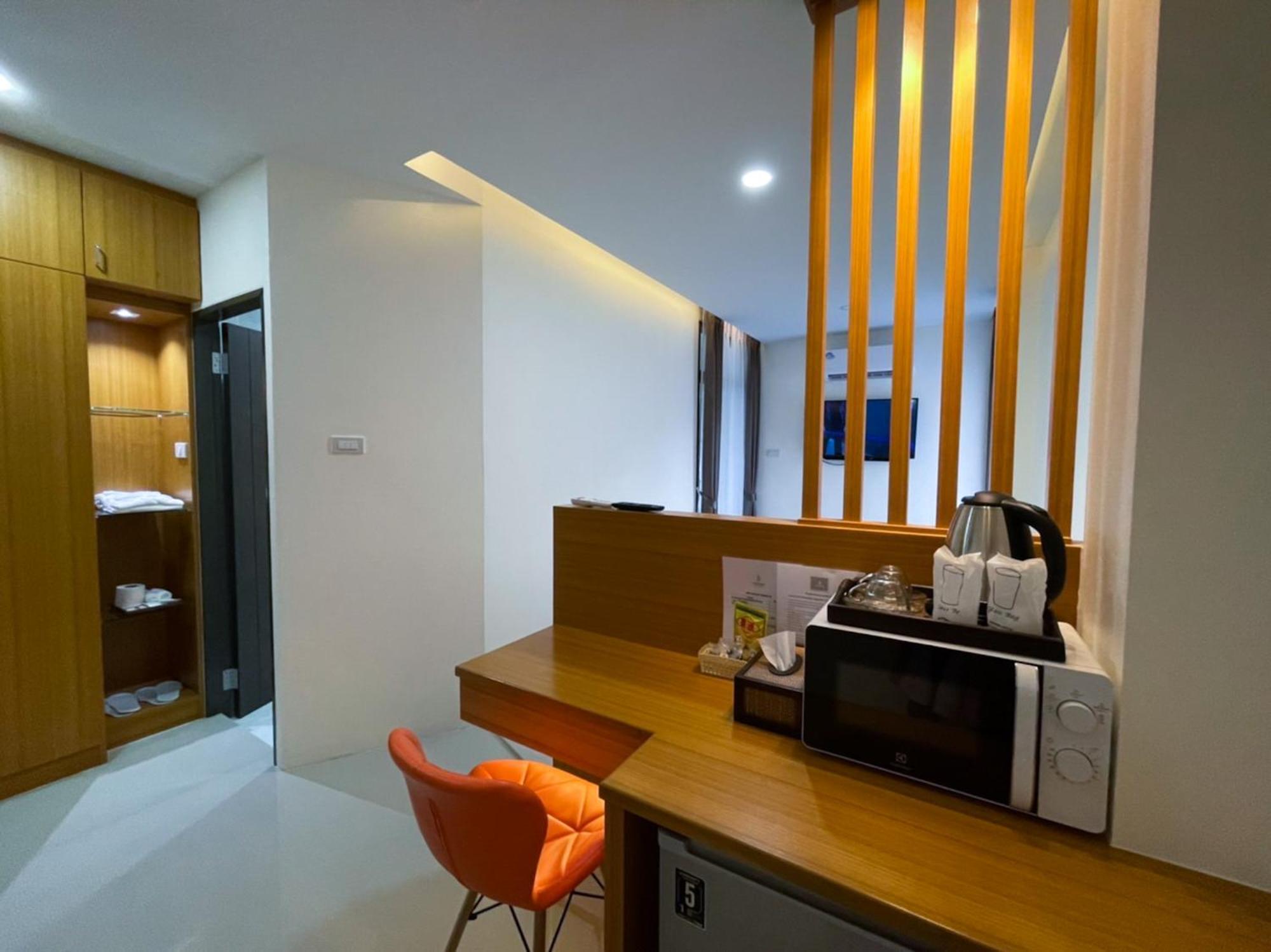 Tj Boutique Hotel Uthai Thani Rum bild